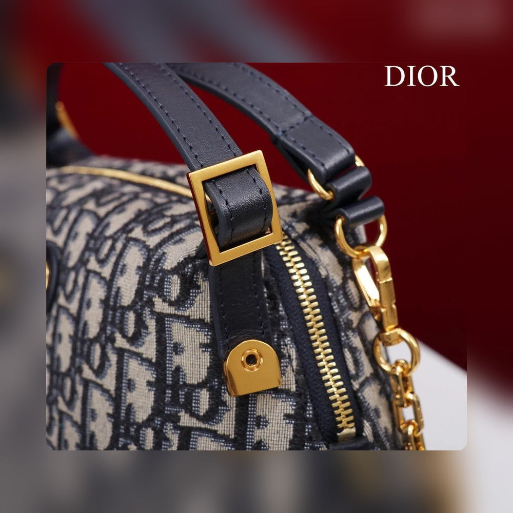 Anum Bags Detail