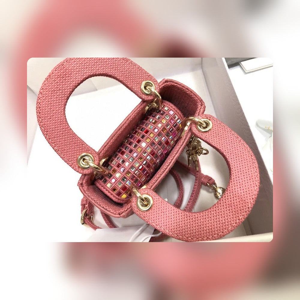 Anum Bags Detail