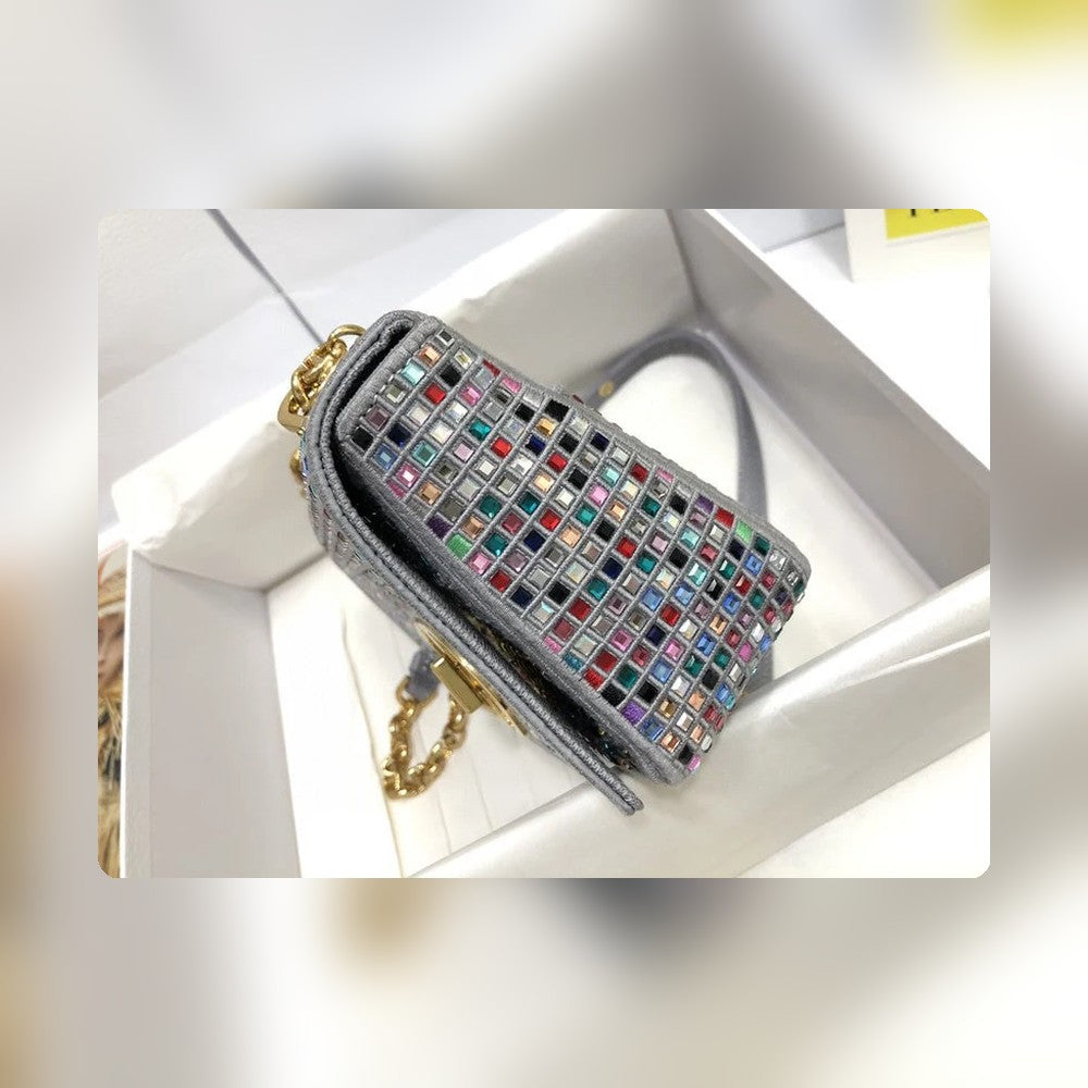 Anum Bags Detail