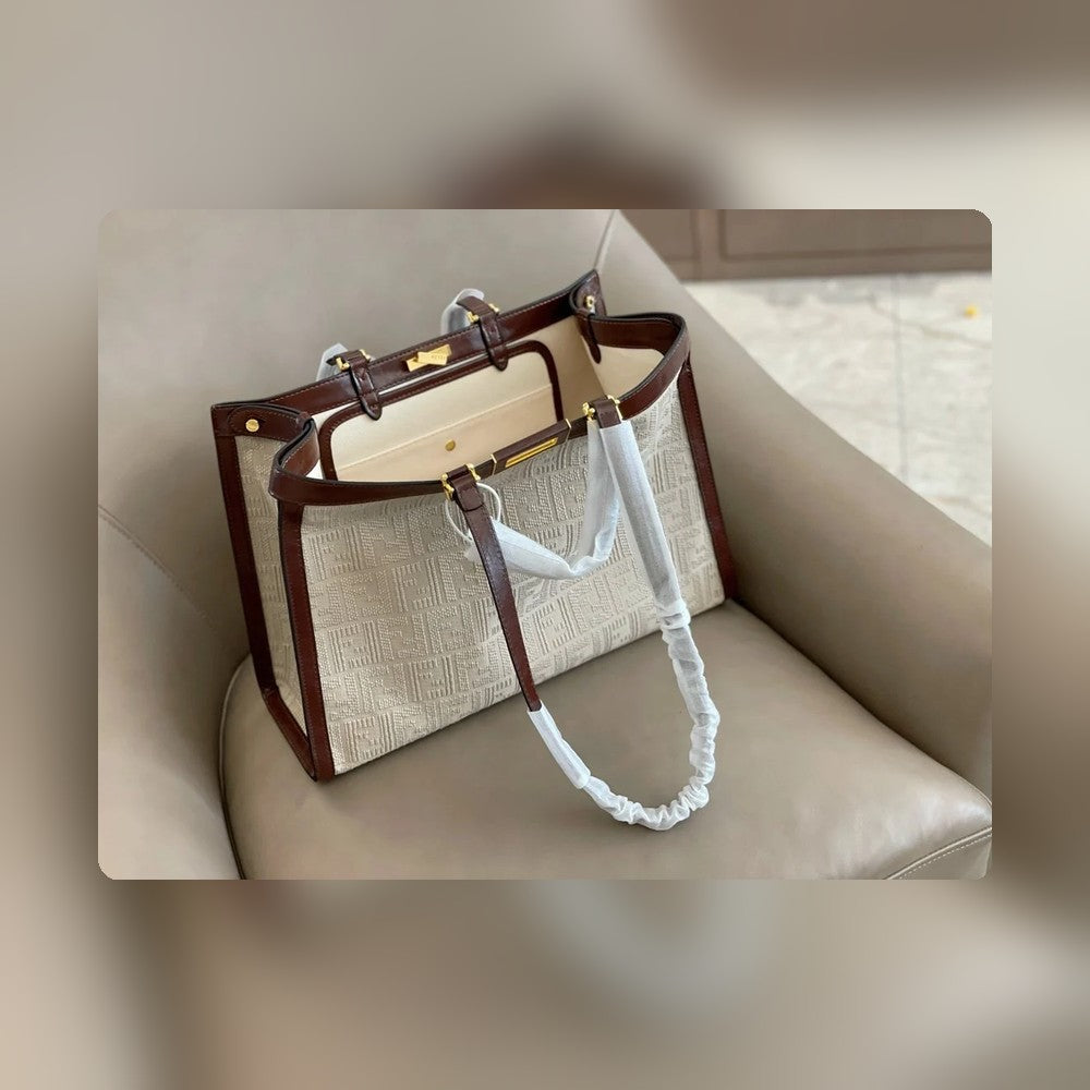 Anum Bags Detail