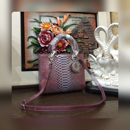 Anum Bags Detail