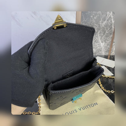 Anum Bags Detail