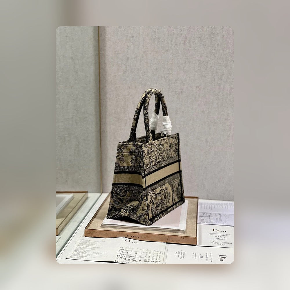 Anum Bags Detail