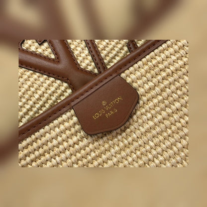 Anum Bags Detail