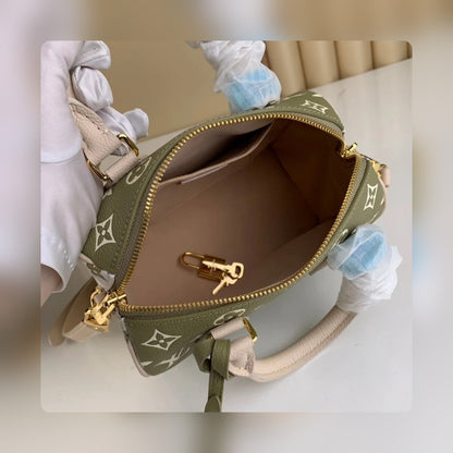 Anum Bags - High-Quality Designer Products for You - AFFORDABLE LUXURY BAGS - 16566