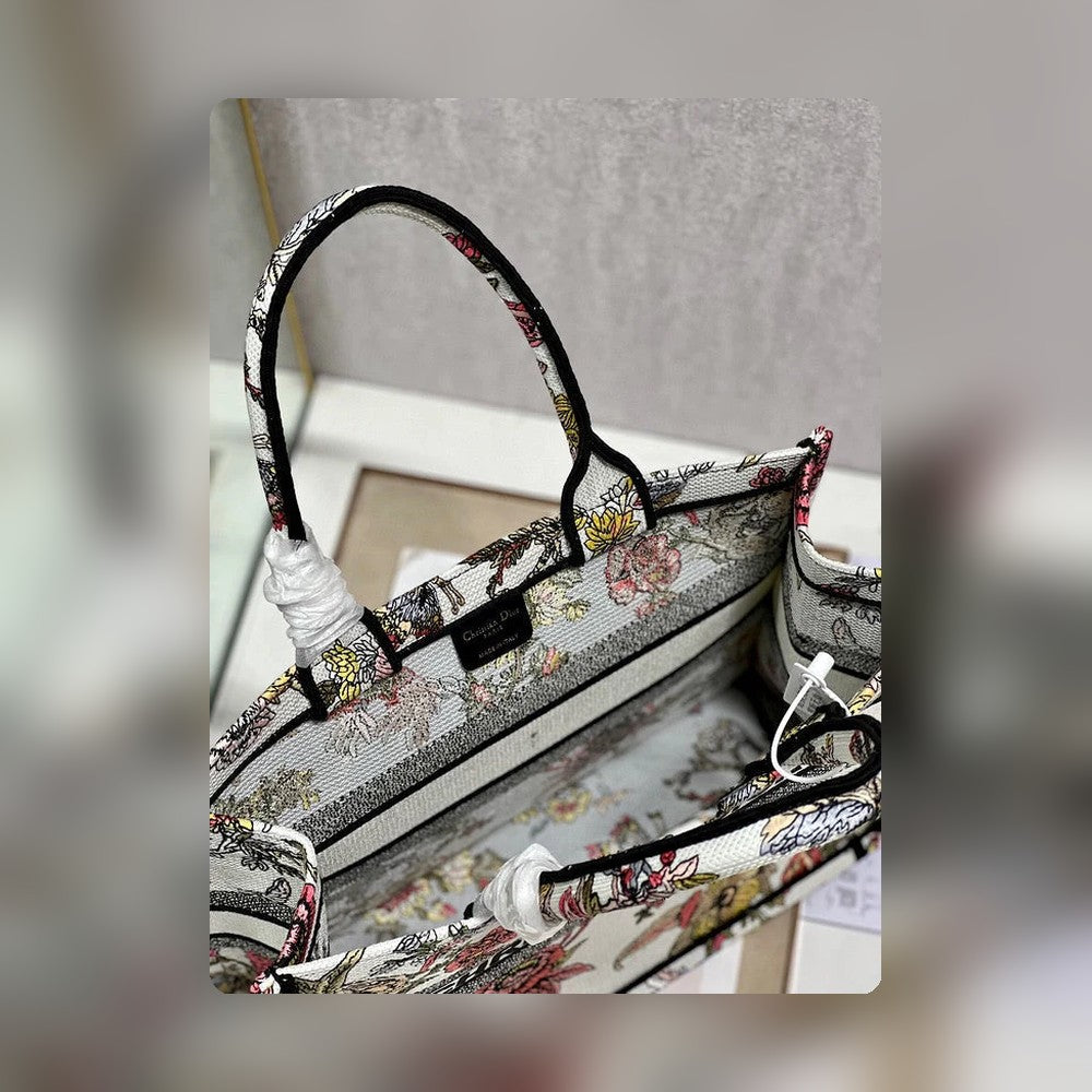 Anum Bags Detail