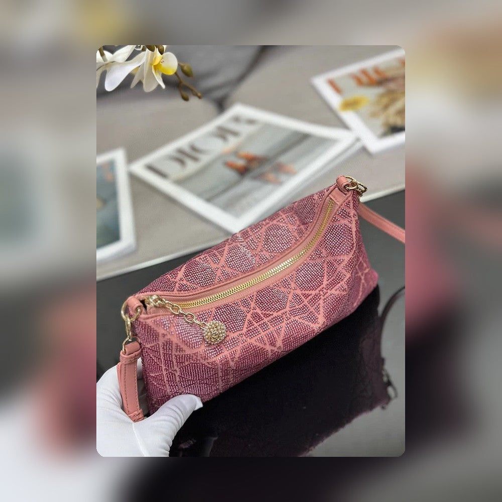 Anum Bags Detail