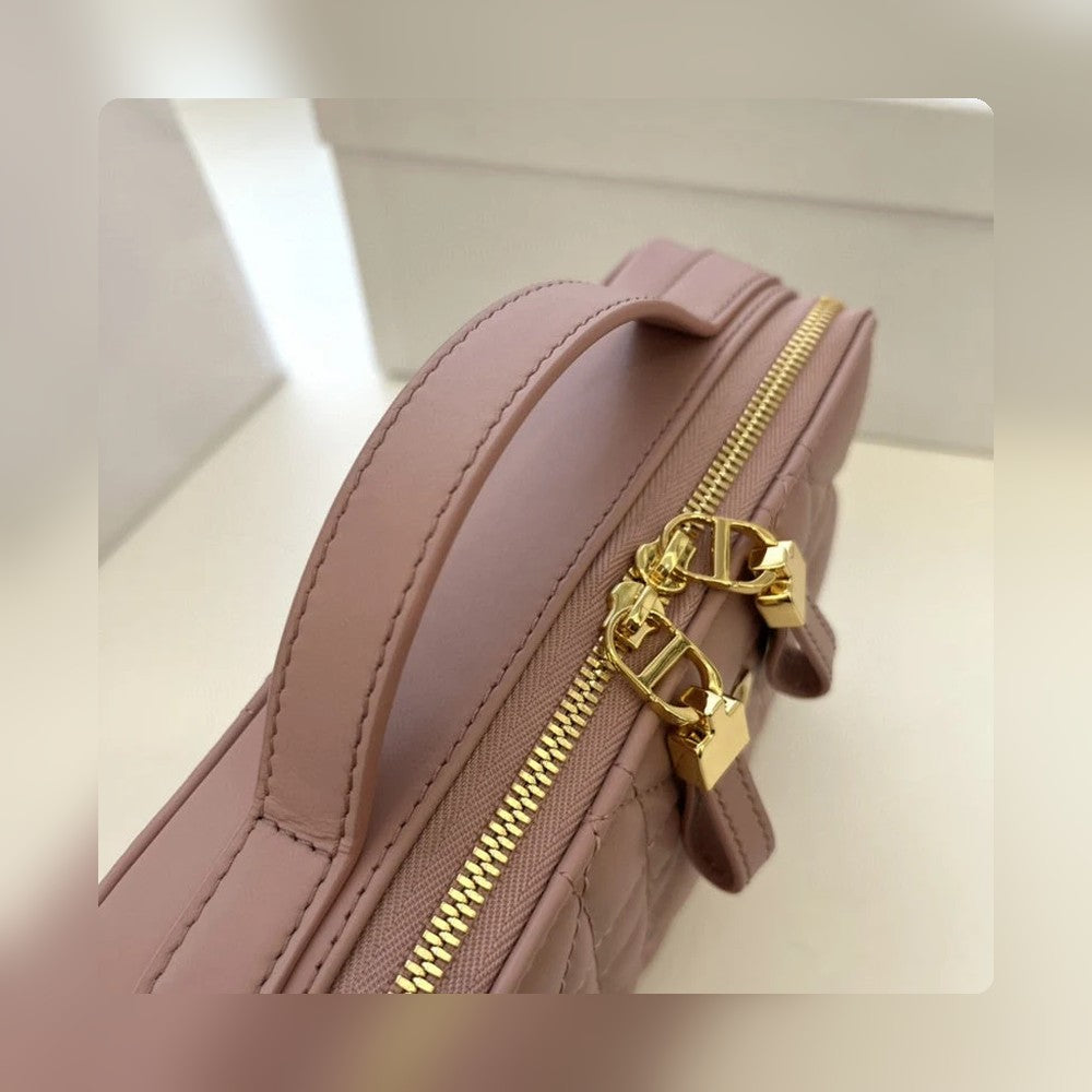 Anum Bags Detail