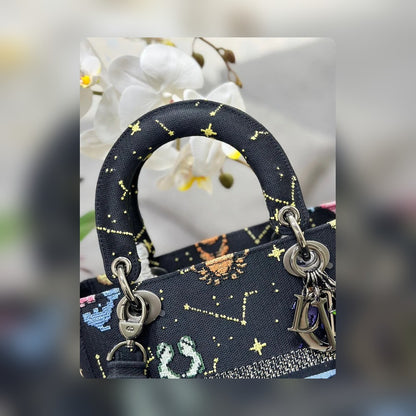 Anum Bags Detail