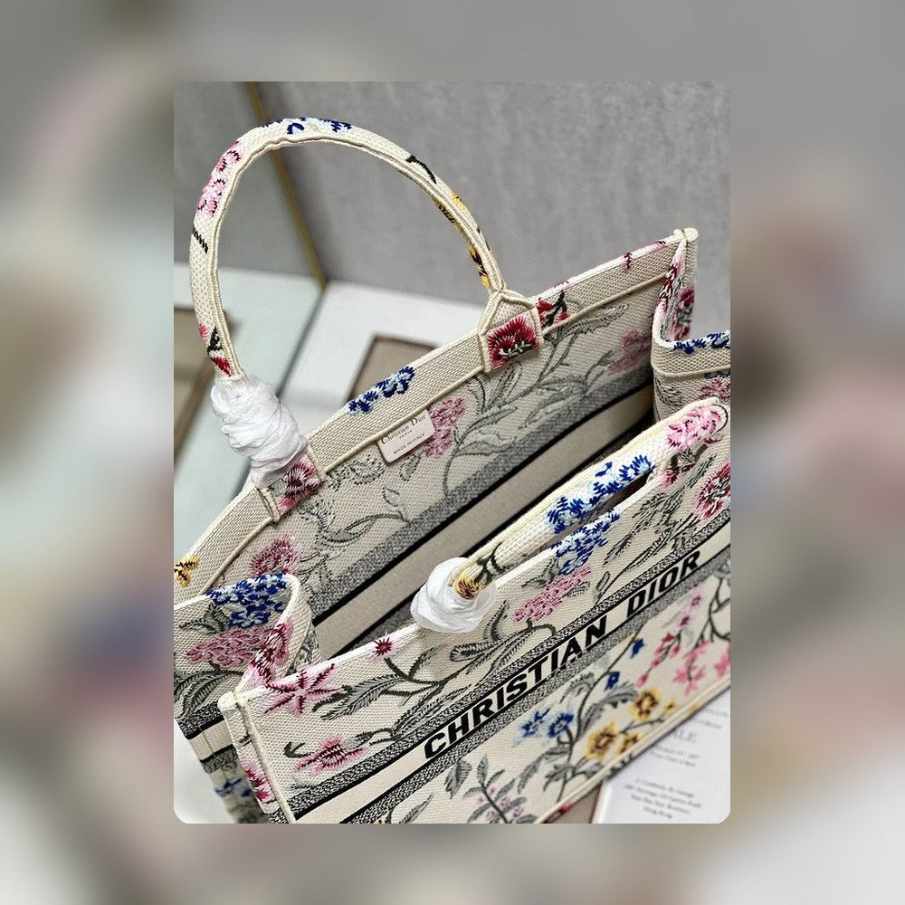 Anum Bags Detail