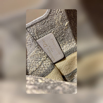 Anum Bags Detail