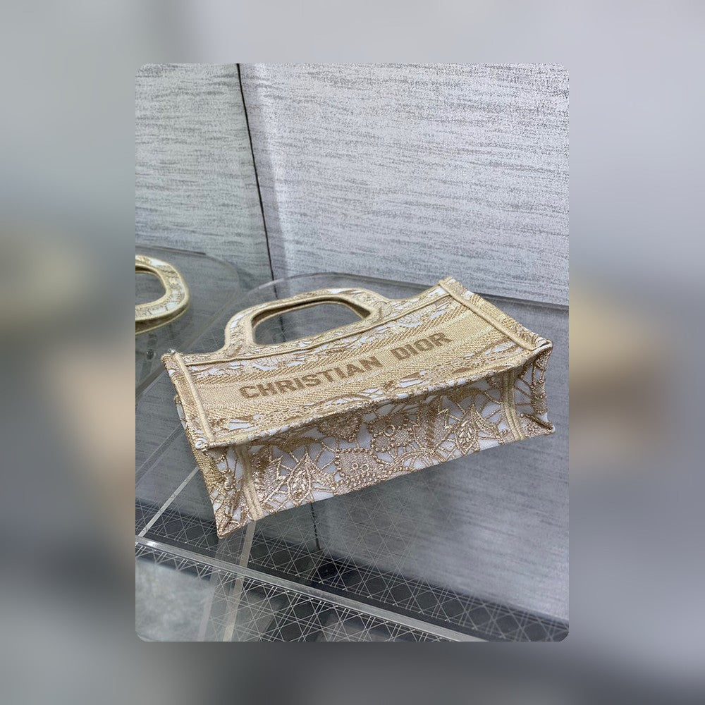 Anum Bags Detail