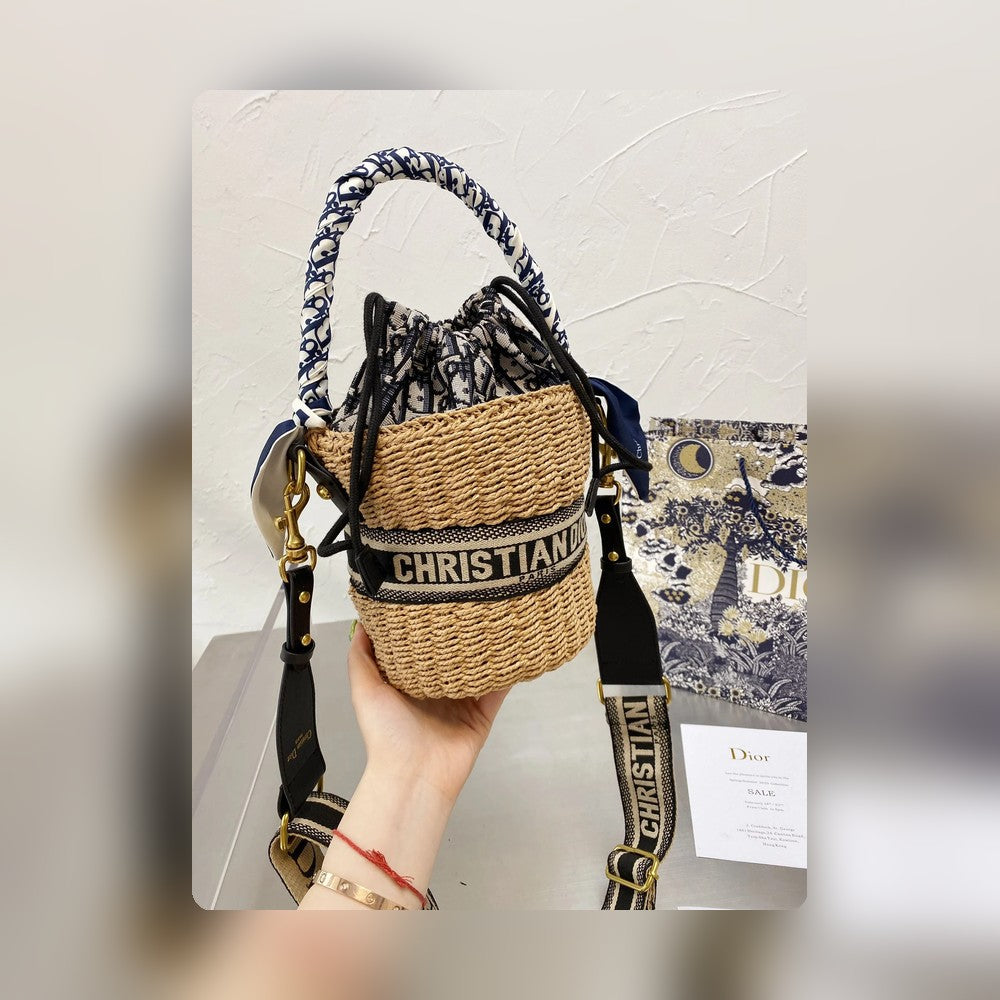 Anum Bags Detail