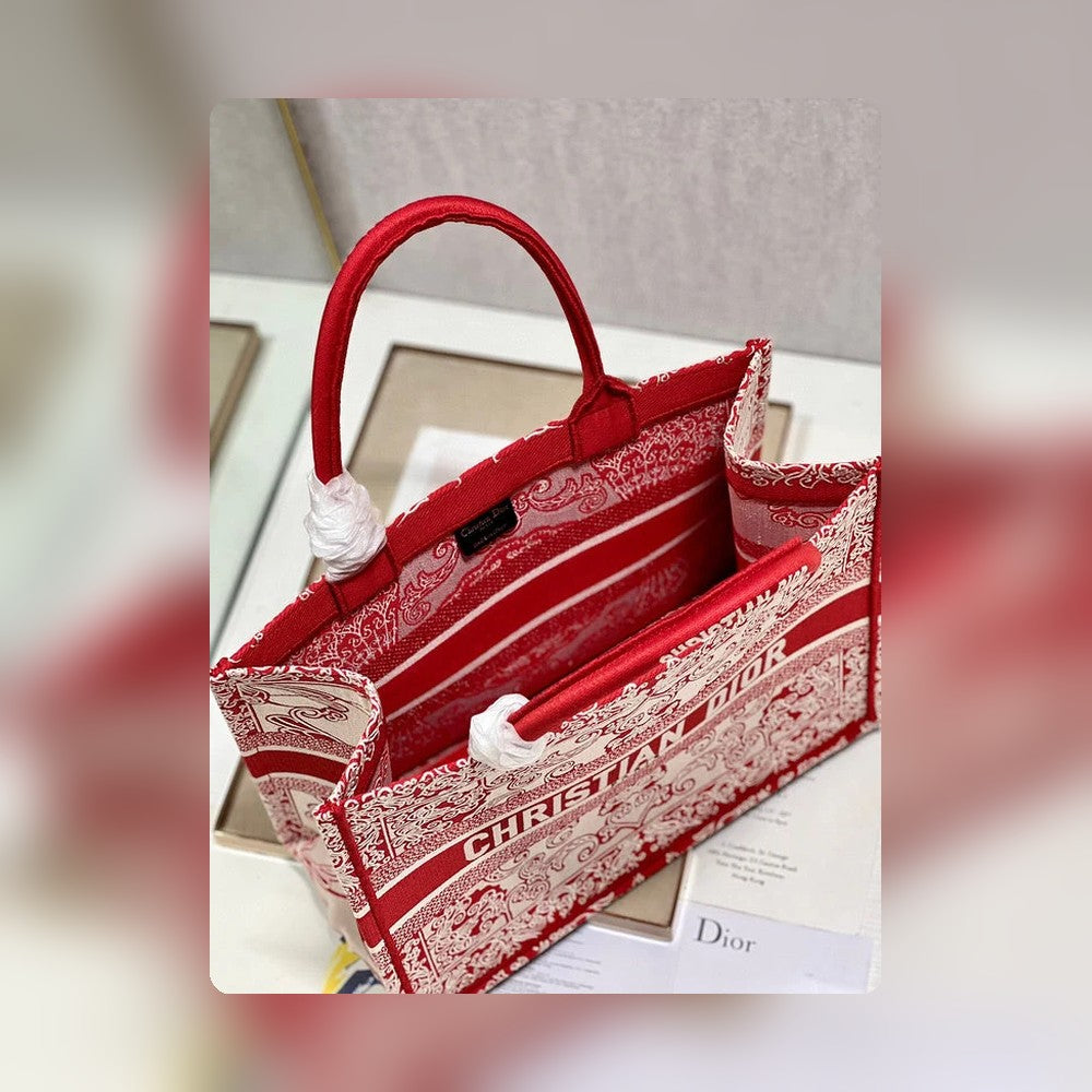 Anum Bags Detail