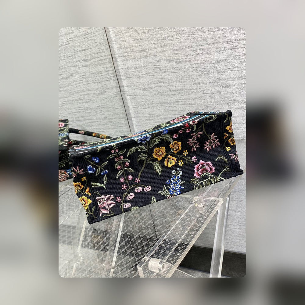 Anum Bags Detail