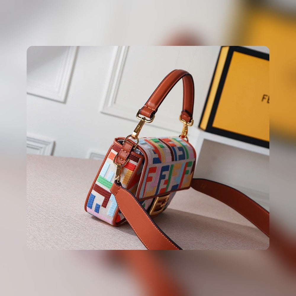 Anum Bags Detail
