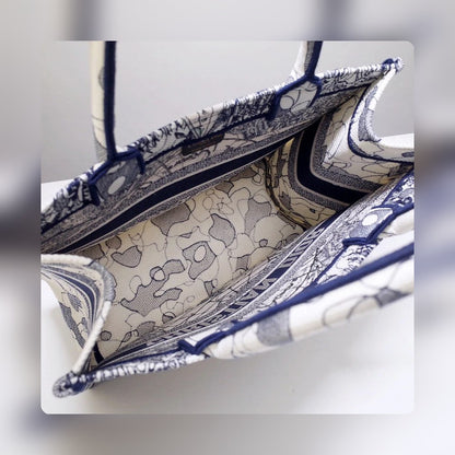 Anum Bags Detail