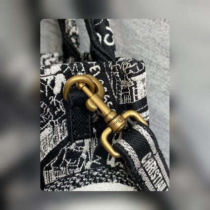 Anum Bags Detail