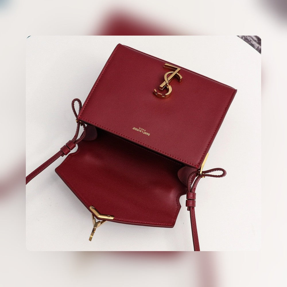 Anum Bags Detail