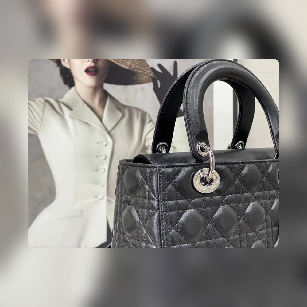 Anum Bags Detail