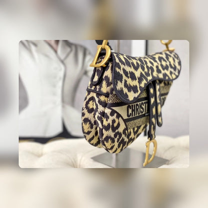 Anum Bags Detail