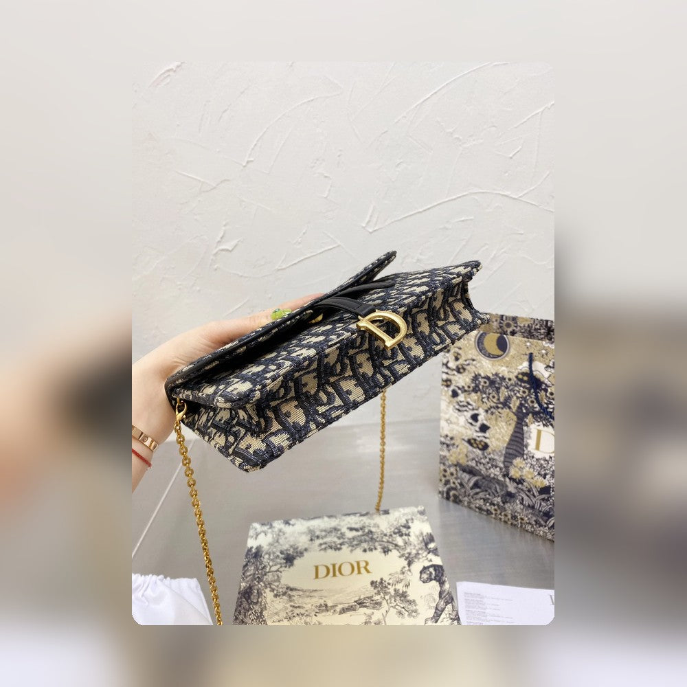 Anum Bags Detail