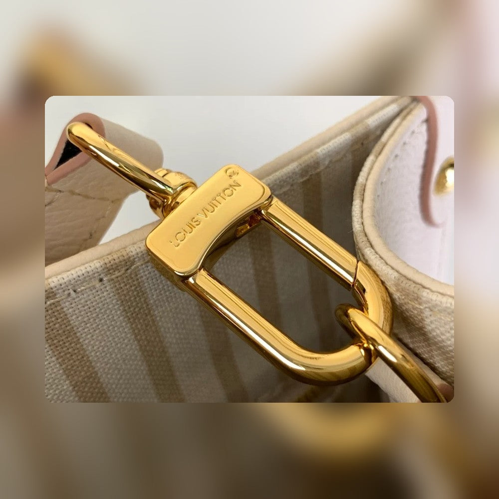 Anum Bags ln Luxury Bag --56470
