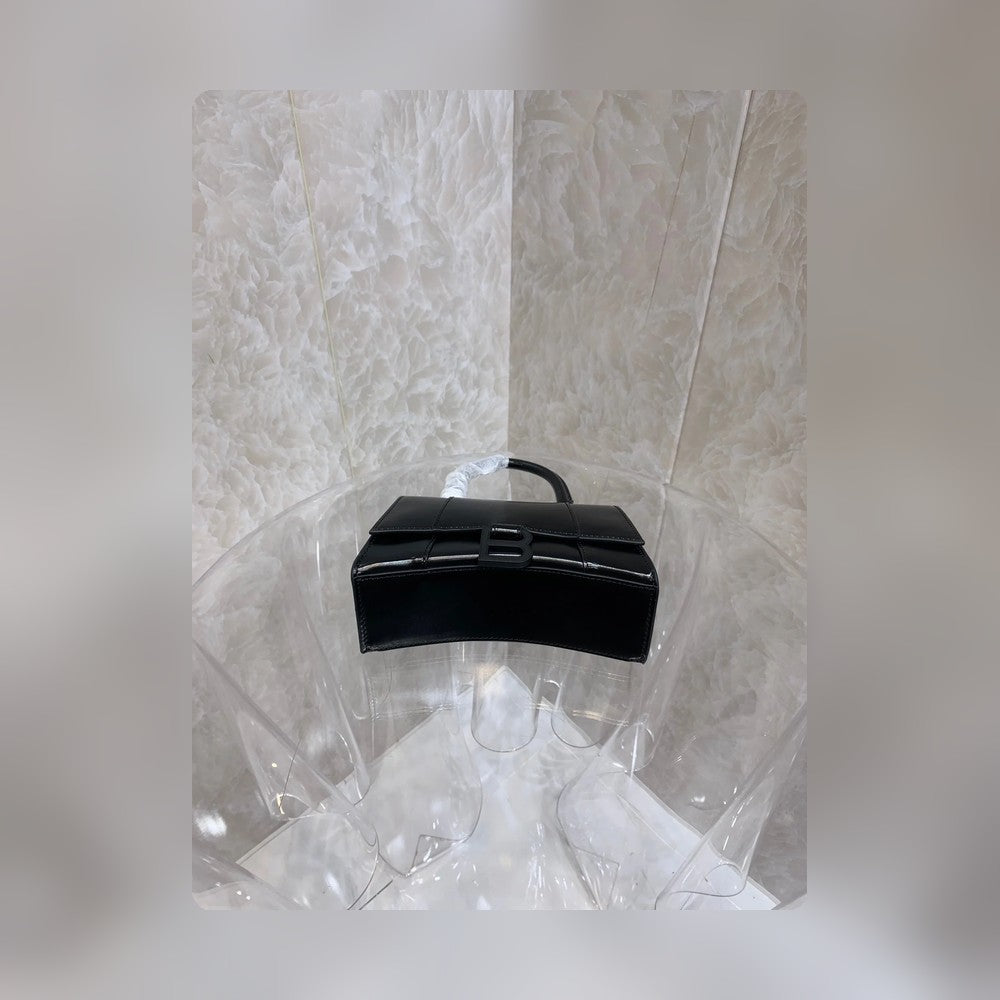 new-luxury-designer-bags-nm24073