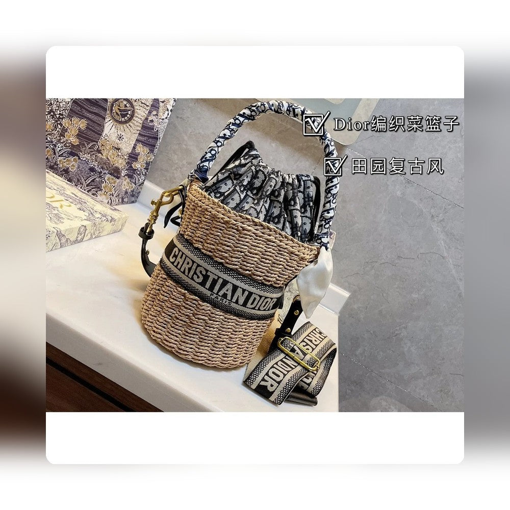 Anum Bags Detail