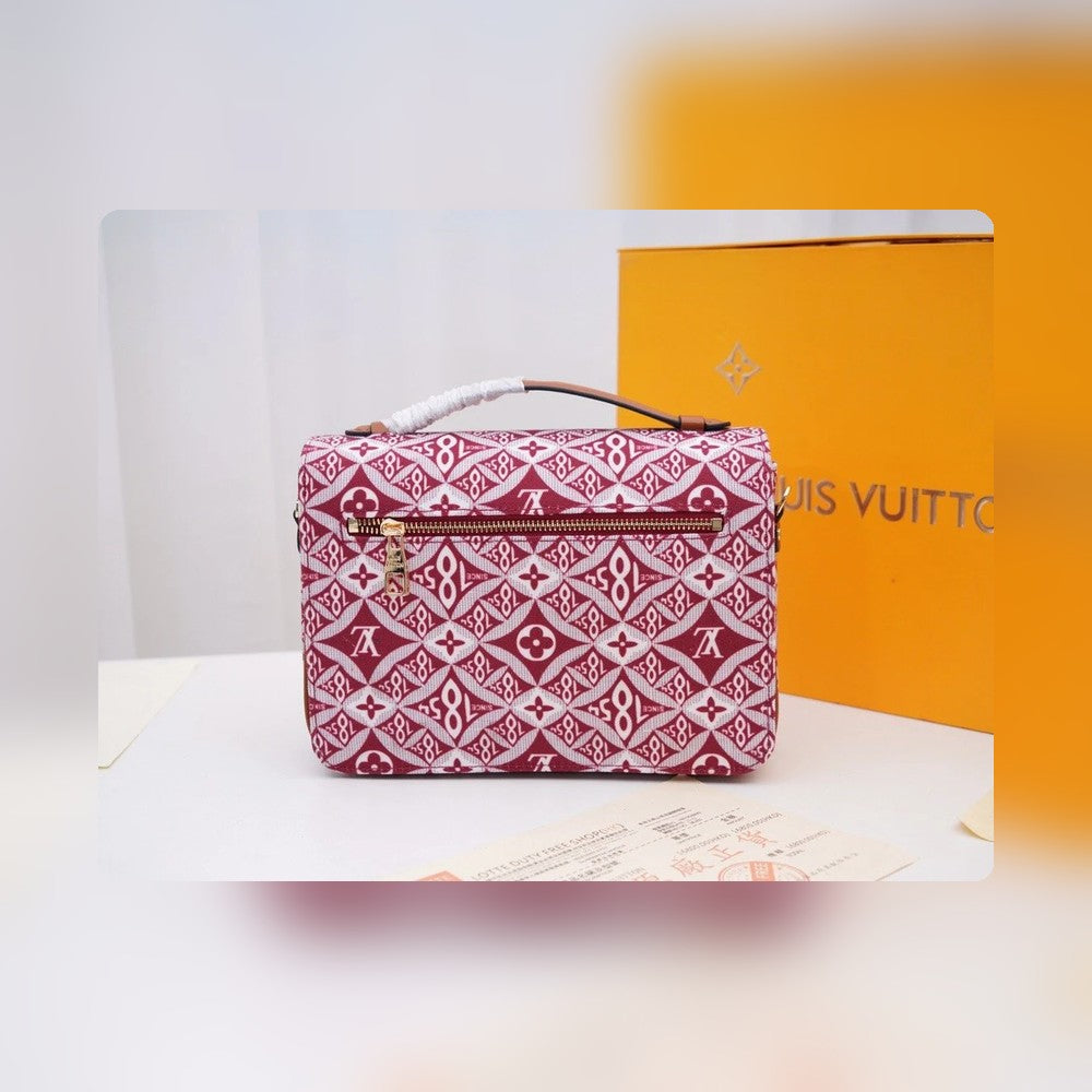Anum Bags Detail