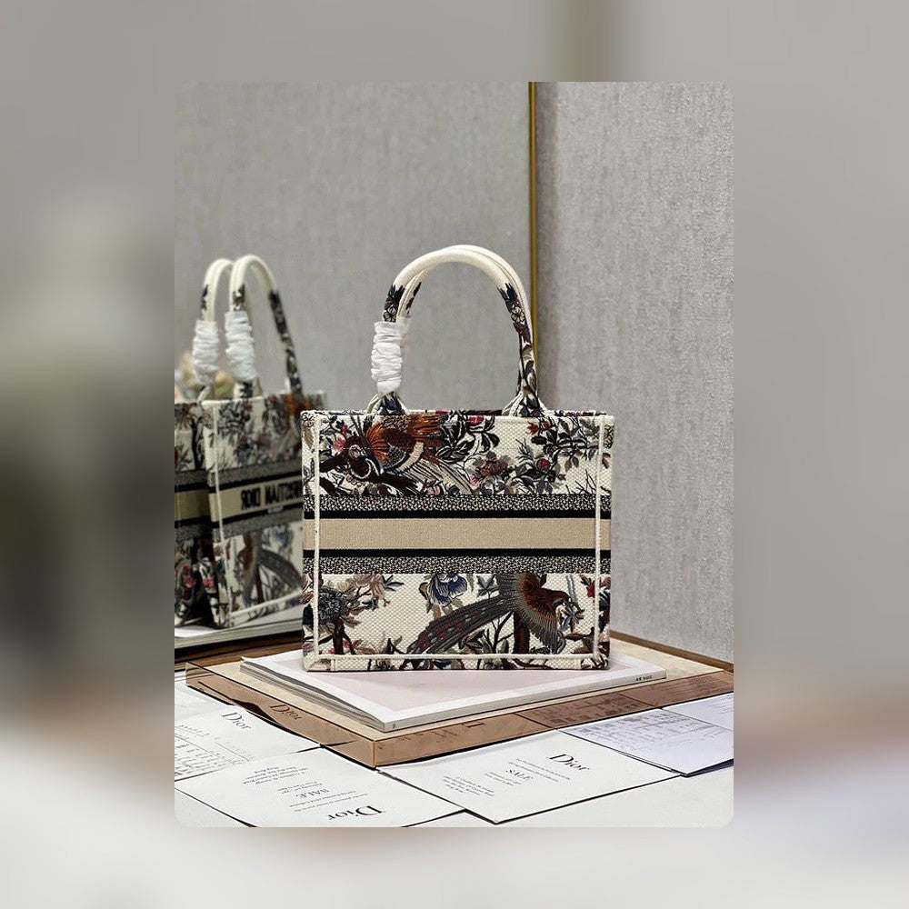 Anum Bags Detail