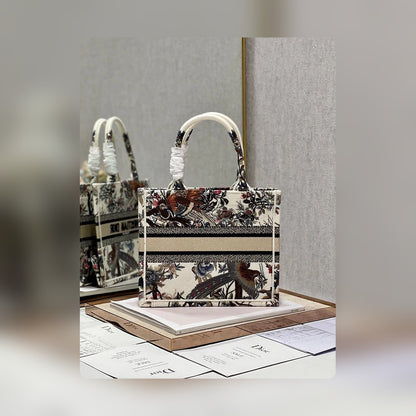 Anum Bags Detail