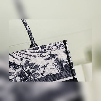 Anum Bags Detail