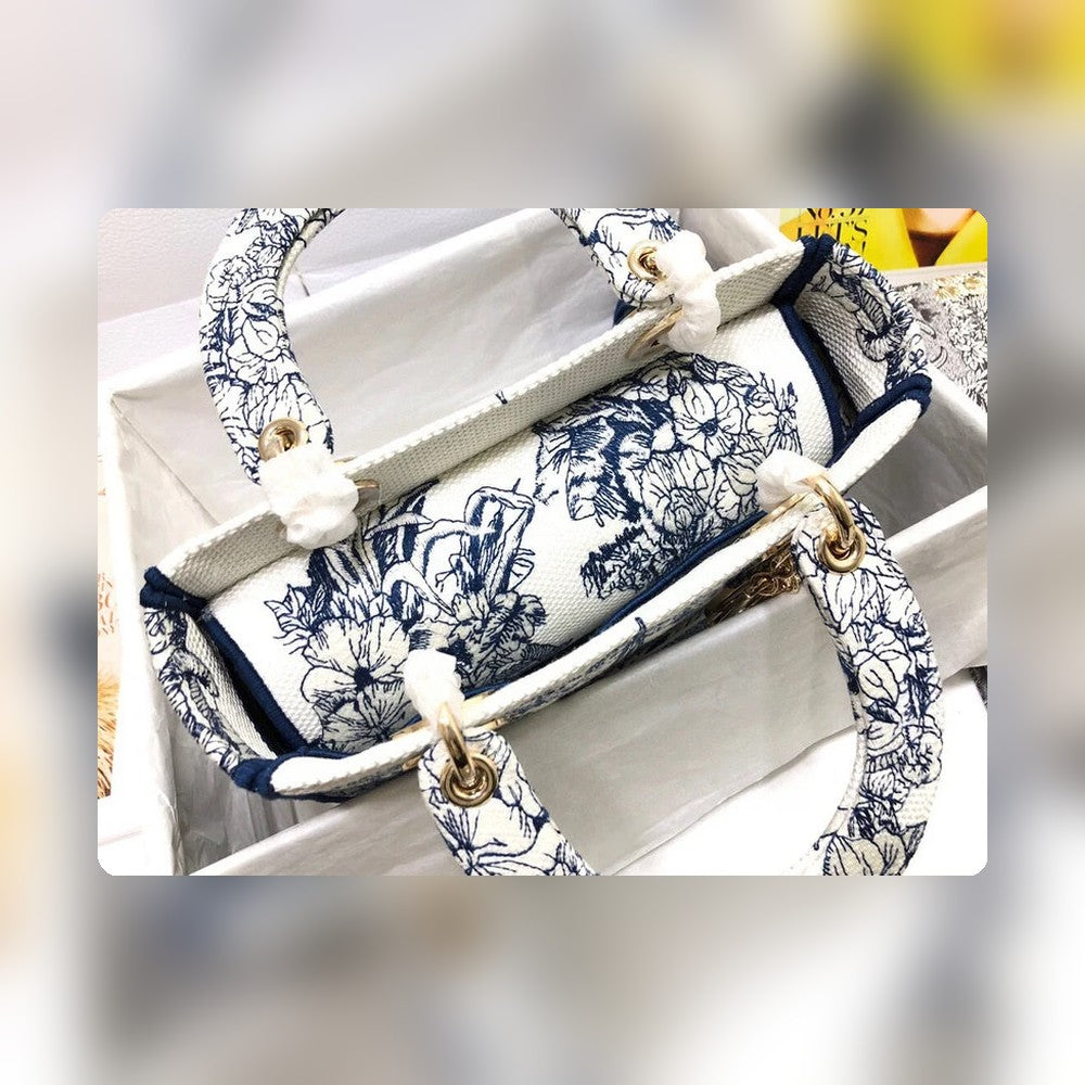 Anum Bags Detail