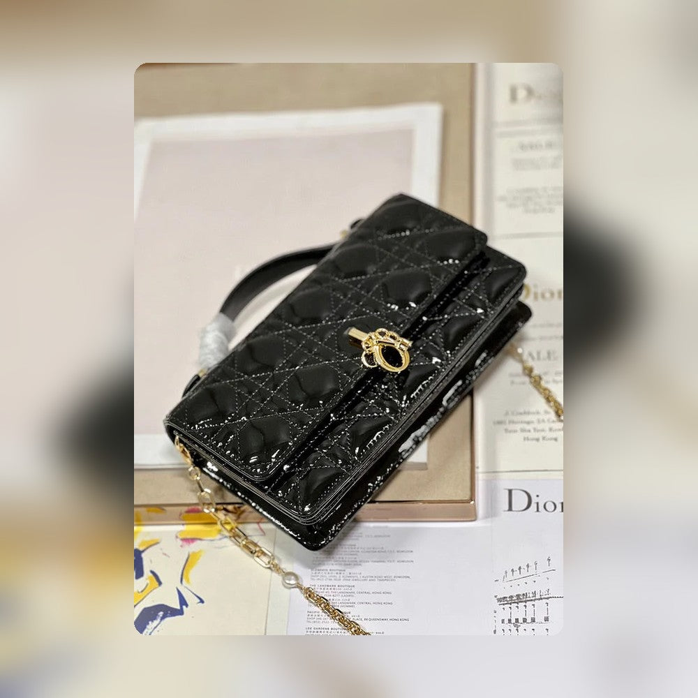 Anum Bags Detail
