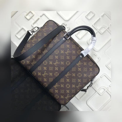 Anum Bags Detail