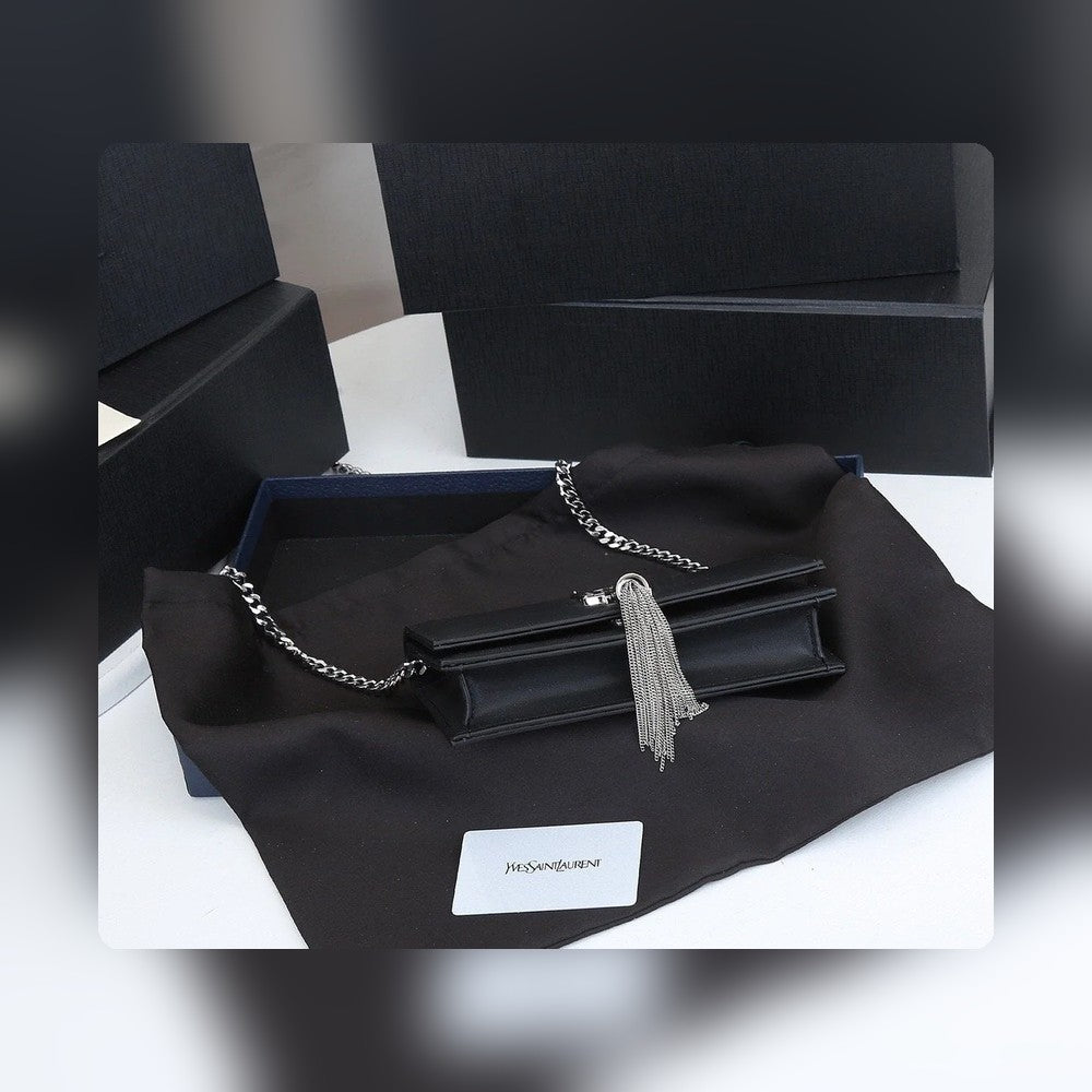 Anum Bags Detail