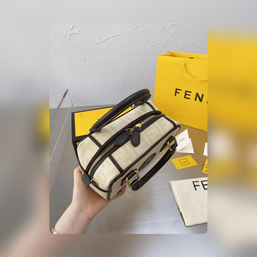 Anum Bags Detail