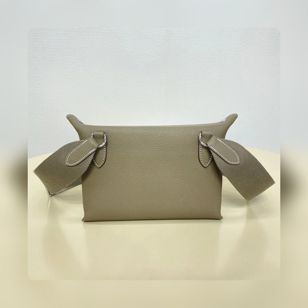 new-luxury-designer-bags-nm23341