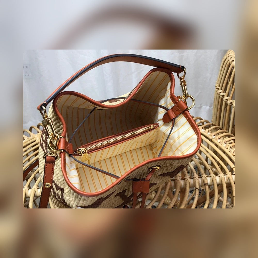 Anum Bags - High-Quality Designer Products for You - AFFORDABLE LUXURY BAGS - 17030