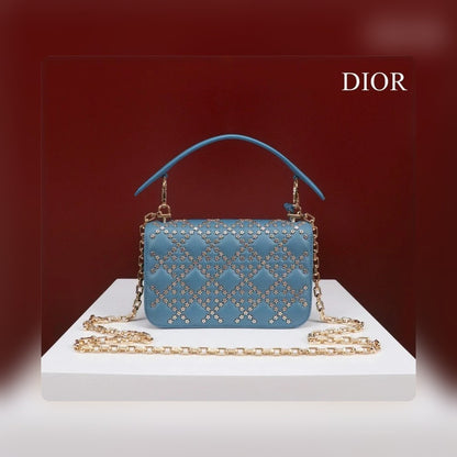 Anum Bags Detail