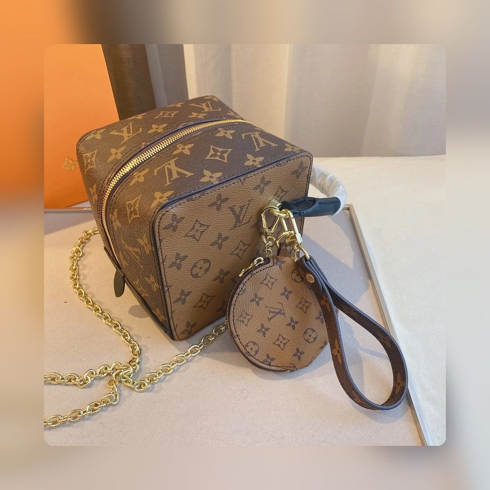 Anum Bags Detail