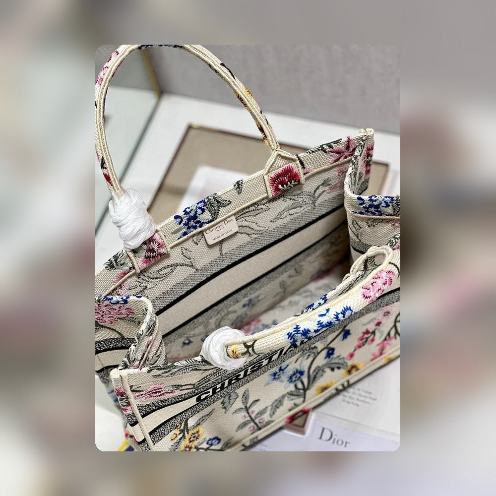 Anum Bags Detail