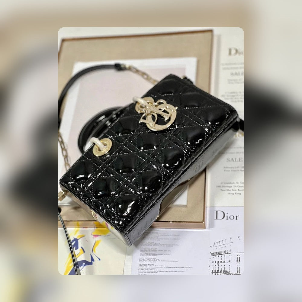 Anum Bags Detail