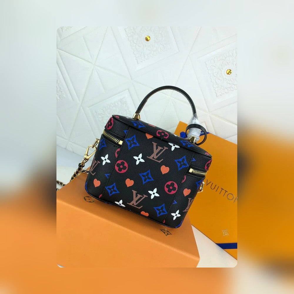Anum Bags Detail