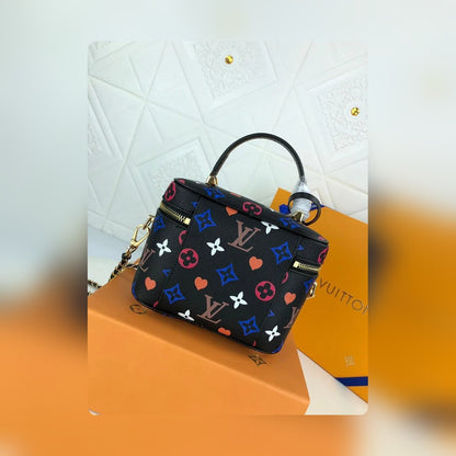 Anum Bags Detail