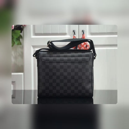 Anum Bags Detail