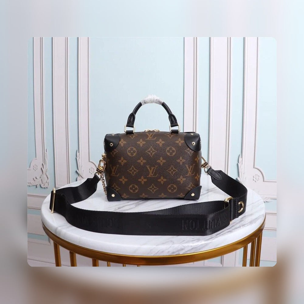 Anum Bags Detail