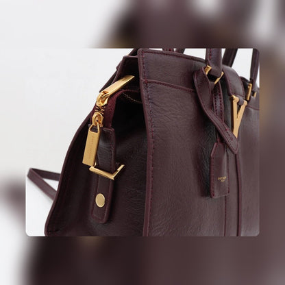 Anum Bags Detail