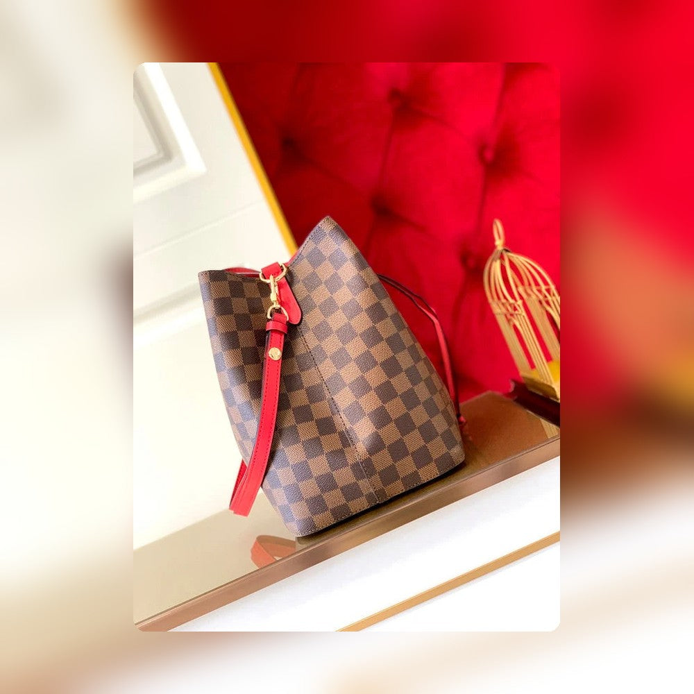 Anum Bags Detail